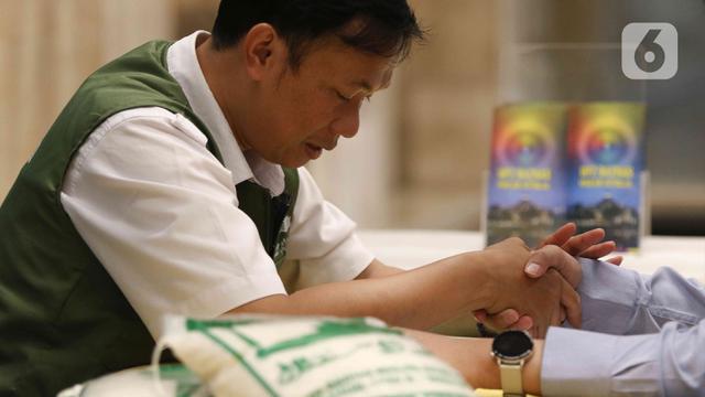 Hukum Membayar Zakat Adalah Wajib Bagi Setiap Muslim yang Memenuhi Syarat