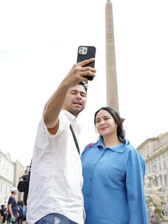 Raffi Ahmad dan Nagita Slavina (Instagram/raffinagita1717)