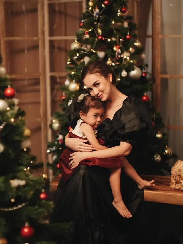 Rianti Cartwright sambut Natal 2022 penuh sukacita (Foto: Instagram riantic)