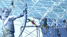 Sejumlah pekerja sibuk mengecat dan membersihkan Pintu VVIP Stadion Gelora Bung Karno, Senayan, Rabu (4/11/2015). Pengerjaan ini merupakan bagian dari persiapan Asian Games 2018. (Bola.com / Nicklas Hanoatubun)