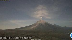 3 Gunung Api Erupsi dalam Semalam