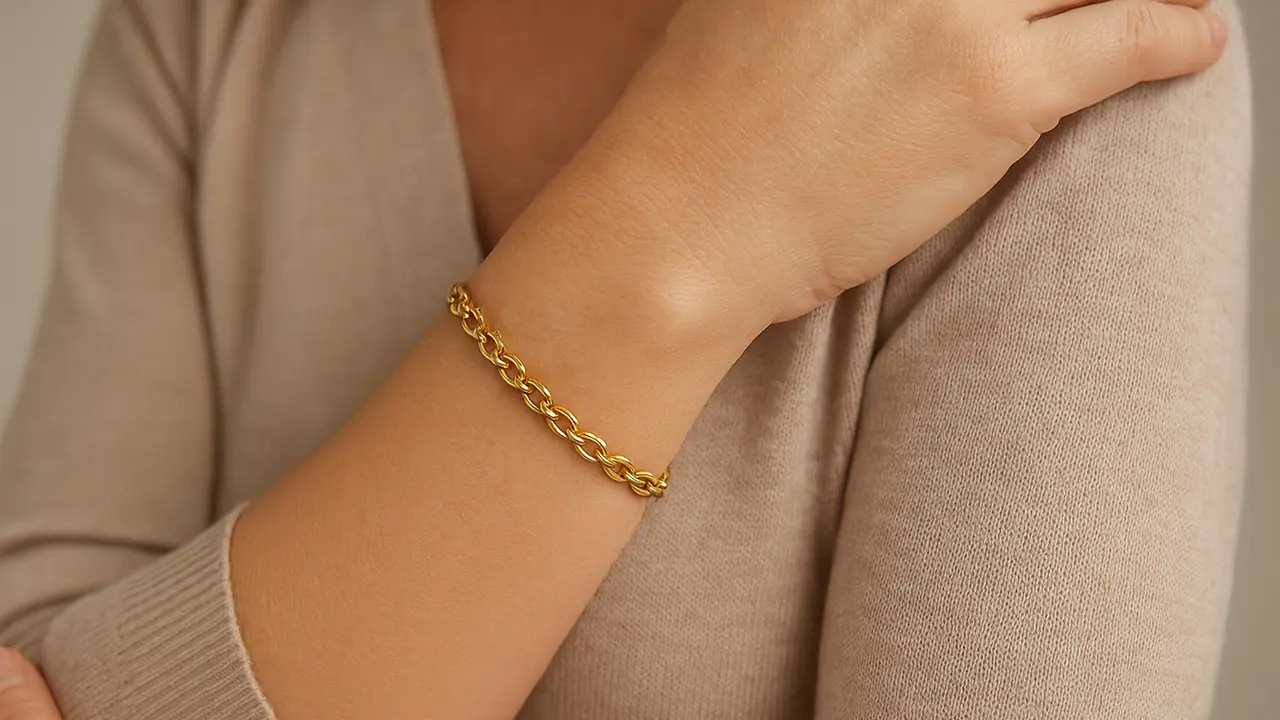 7 Model Gelang Emas Minimalis yang Bikin Ibu-ibu Usia 40 Tahun ke Atas Lebih Agar Terlihat Elegan