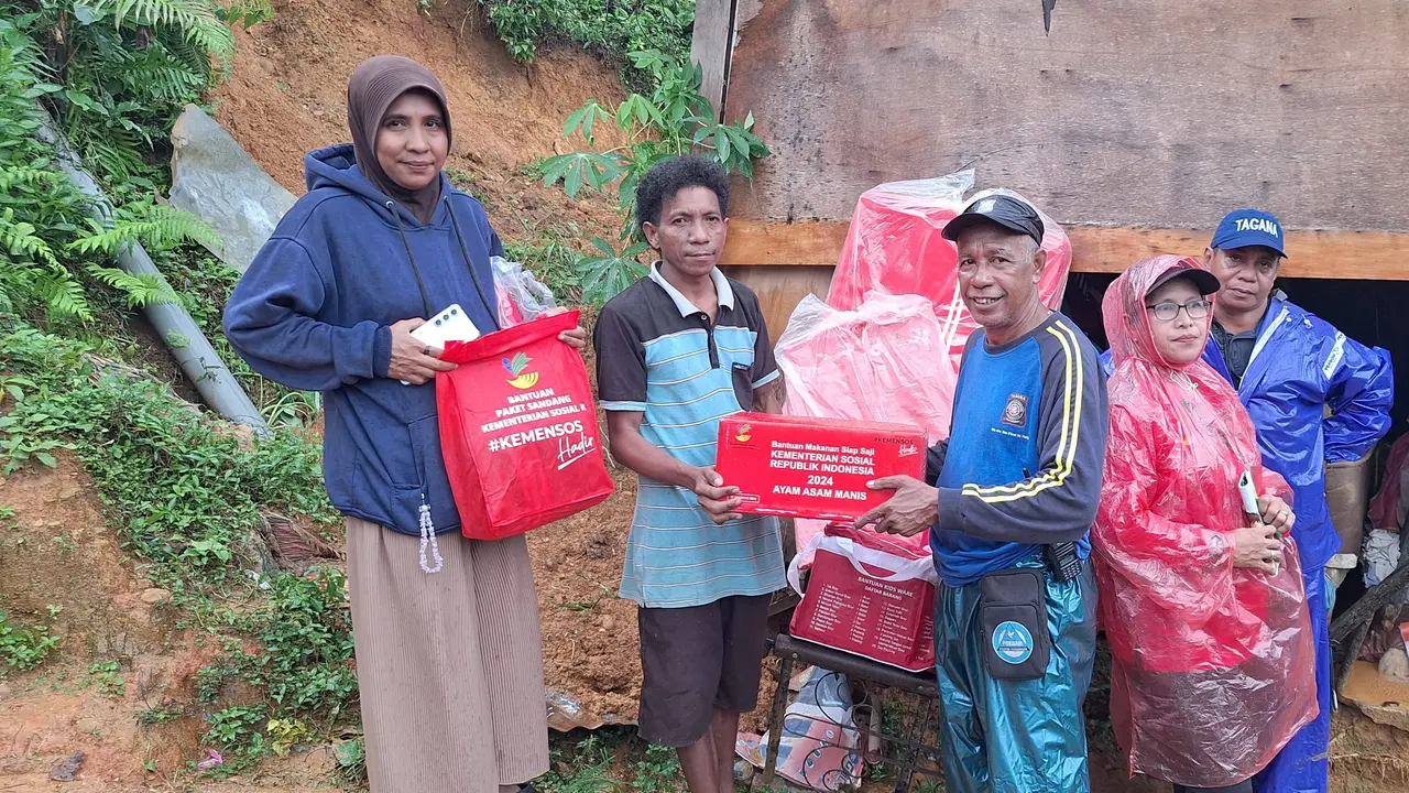 Kemensos Salurkan Bantuan Logistik Tahap I dan II untuk Korban Longsor Ambon