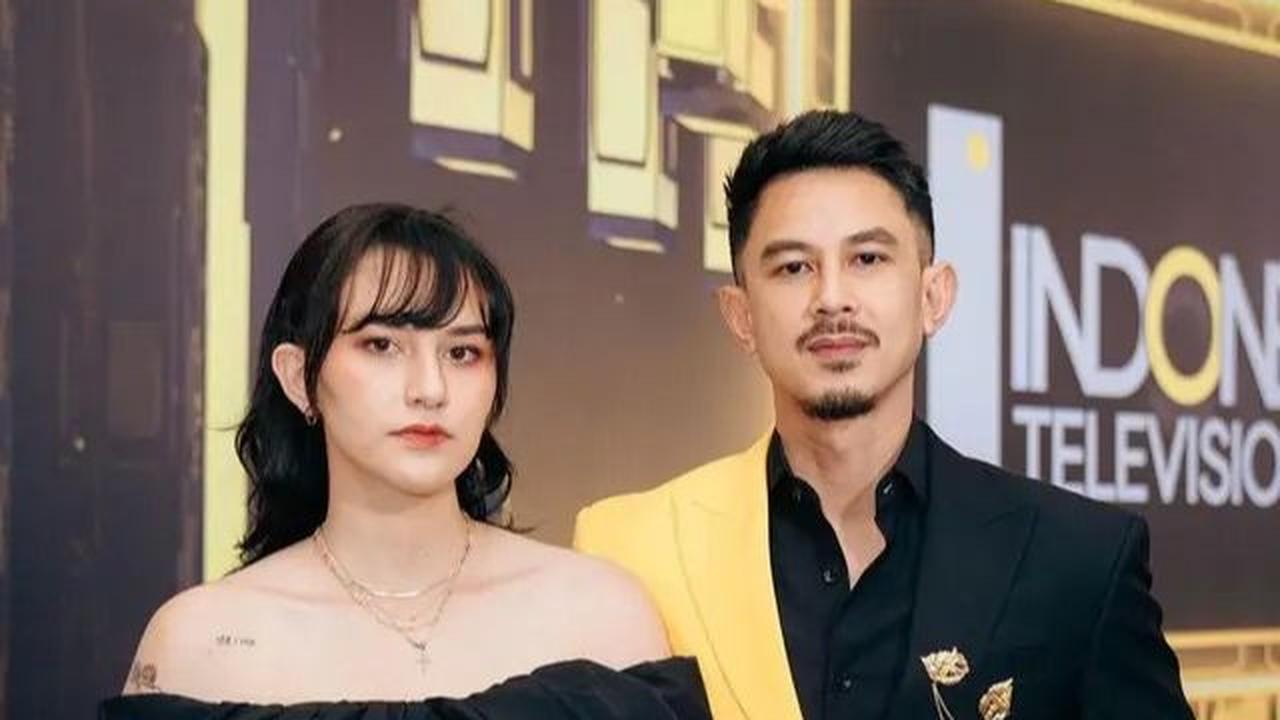 5. Dahlia Poland dan Fandy Christian