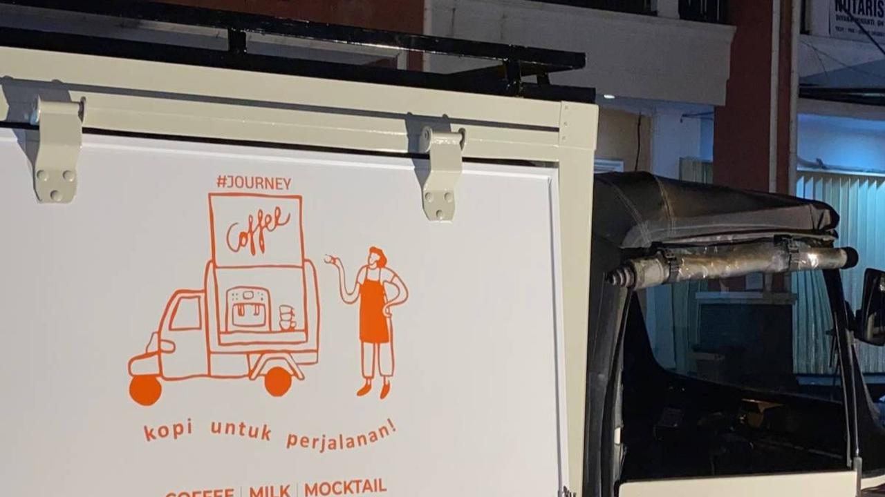 Unik Banget, Lika Liku Pria Putuskan Buka Usaha Kopi Pakai Bajaj Ini Curi Perhatian
