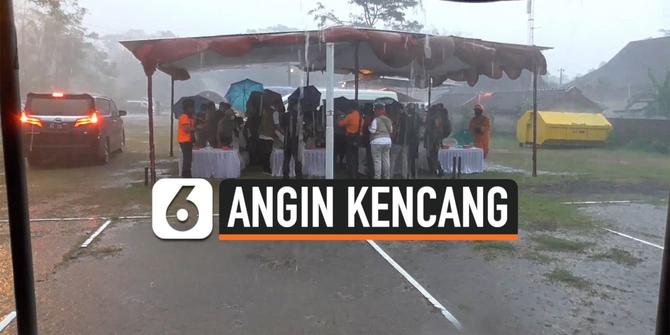 VIDEO: Hujan dan Angin Kencang Rusak Barak Pengungsian Merapi