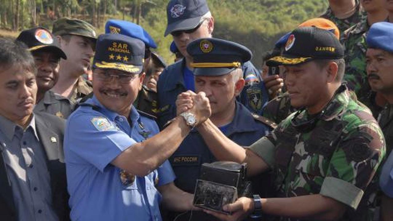 Tim SAR serahkan Black Box ke pihak KNKT