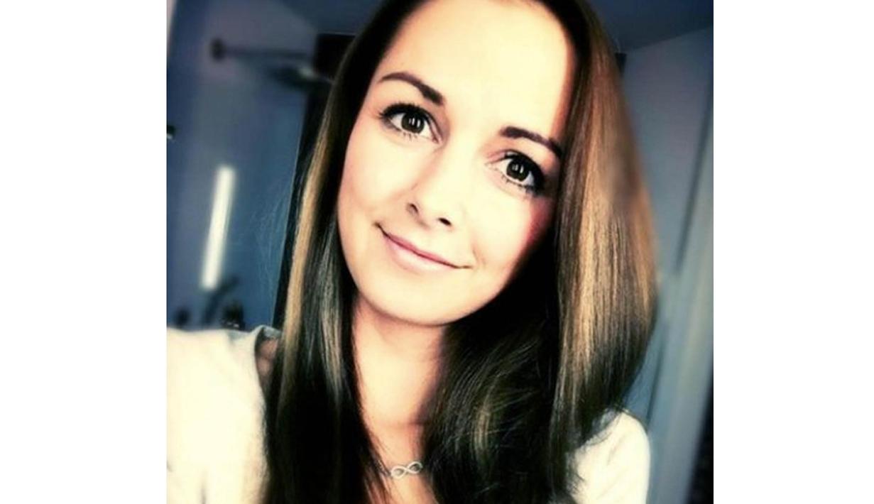 Selfie cantik Lisa Ulreich, istri kiper Sven Ulreich. (Photo/Instagram)