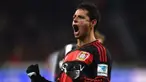 Javier Hernandez mencetak hattrick ketika melawan Gladbach pada lanjutan Bundesliga yang berakhir dengan skor 5-0 untuk Leverkusen. Chicharito mencetak 15 gol dalam 12 pertandingan bersama Bayer Leverkusen.