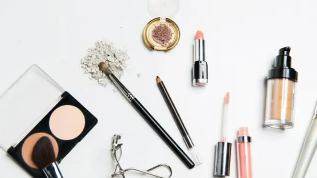 Ilustrasi make up