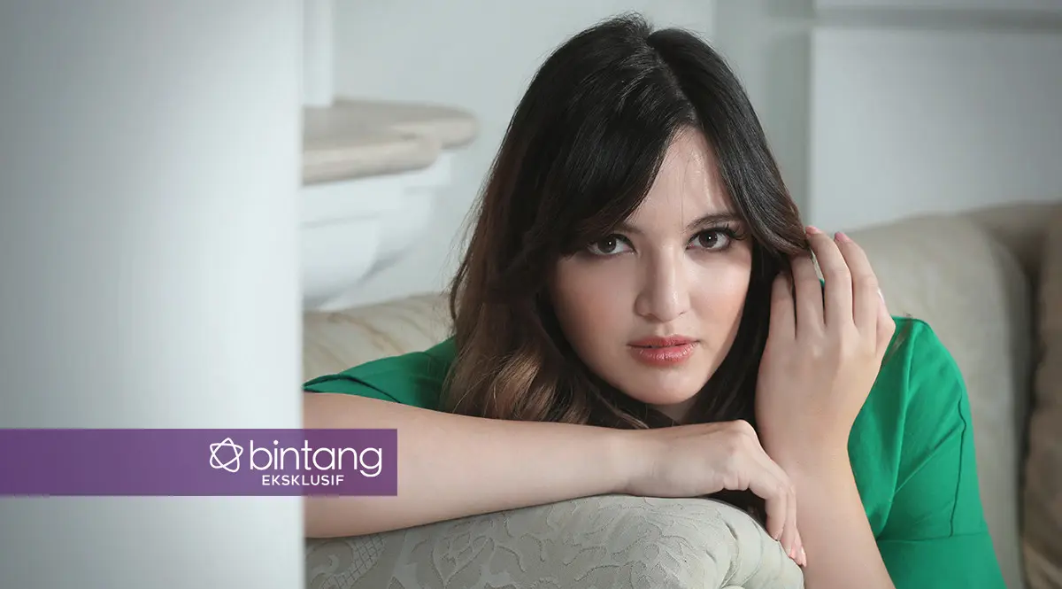 Semenjak menikah dengan Ardi Bakrie, Nia Ramadhani memutuskan untuk menjadi ibu rumah tangga. (Foto: Bambang E Ros, Digital Imaging: Muhammad Iqbal Nurfajri)