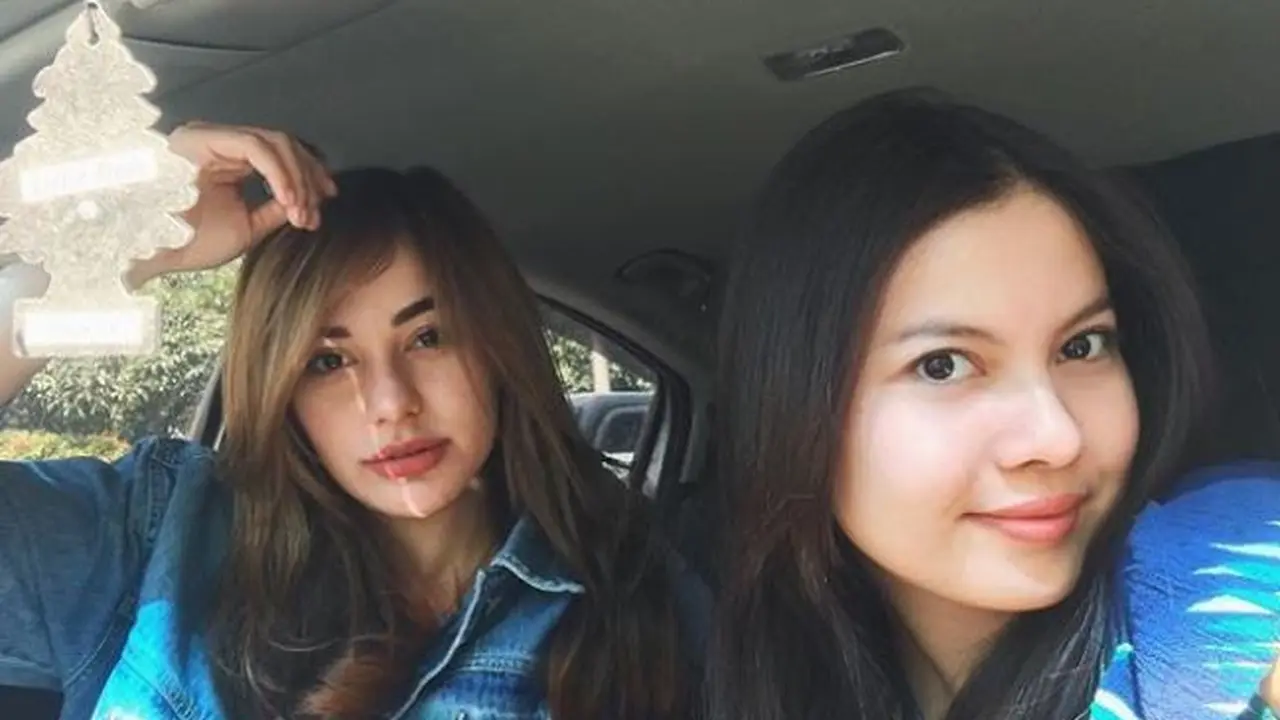 Tak Kalah Cantik, Ini 6 Potret Hanesswari Adik Nora Alexandra yang Jarang Tersorot