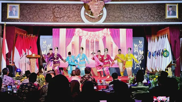 Kemendikbudristek menyelenggarakan rangkaian kegiatan kebudayaan di sepanjang Daerah Aliran Sungai (DAS) Batanghari, yaitu Kenduri Swarnabhumi 2024.