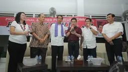 Para pengusaha ini memberikan dukungan karena melihat rekam jejak Jokowi di bidang usaha dan kebijakannya yang pro ekonomi kecil saat masih menjabat di Solo hingga saat ini di Jakarta, Jakarta Pusat, Jumat (30/5/2014)  (Liputan6.com/Herman Zakharia).
