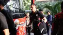Kiper baru Timnas Indonesia, Emil Audero, saat tiba di Hotel Fairmont, Jakarta pada Jumat (21/3/2025).