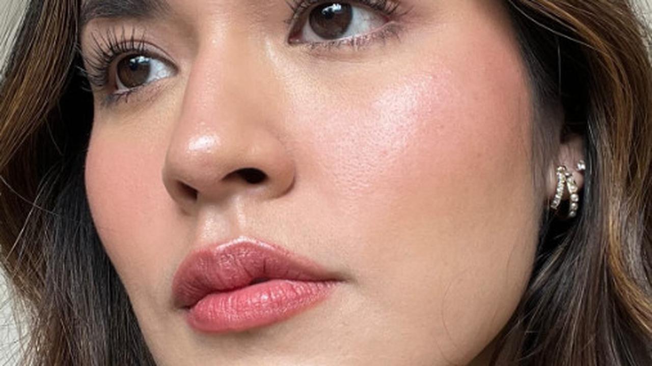 Cantik Alami Sampai Ke Pori-Pori
