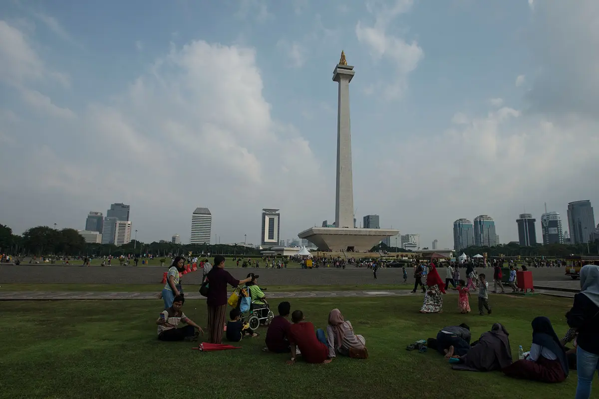 Monas
