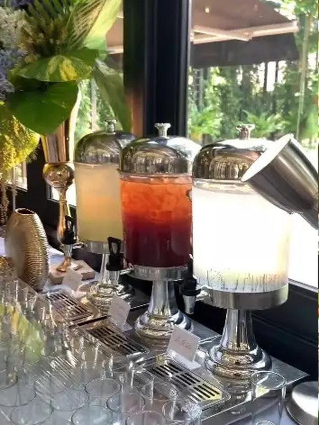 7 Potret Hidangan yang Tersedia di Acara Pertunangan Thariq Halilintar dan Aaliyah Massaid, Bergaya Mewah dengan Konsep Buffet