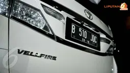 [FOTO] Mobil Mewah Milik Artis Cantik Jennifer Dunn Diangkut KPK