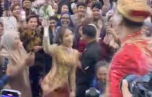 Potret Fuji Girang Dapat Buket Bunga Pengantin Frans Faisal, Diminta Langsung Nikah Tahun Depan - Siapa Calonnya?