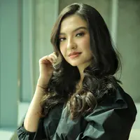 Media visit serial Dating Queen