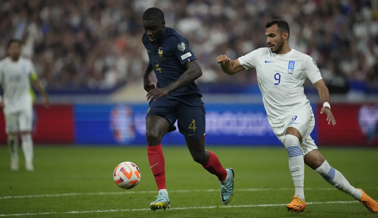 <p>Berkat kemenangan ini, Prancis semakin kokoh di puncak klasemen Grup B dengan poin sempurna, yakni 12. (AP Photo/Christophe Ena)</p>