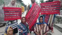 Kabar gembira datang dari Pulau Alor, pulau perbatasan Indonesia dengan Timor Leste. Komunitas masyarakat adat yang terdiri dari 38 suku membuat gerakan menenun untuk Ganjar Mahfud 2024.