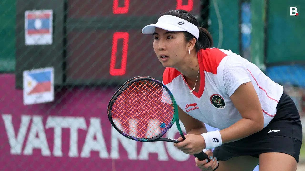 Foto: Aksi Aldila Pimpin Tim Tenis Beregu Putri Indonesia Rebut Emas SEA Games 2023, Comback Manis setelah Tertinggal di Partai Pertama