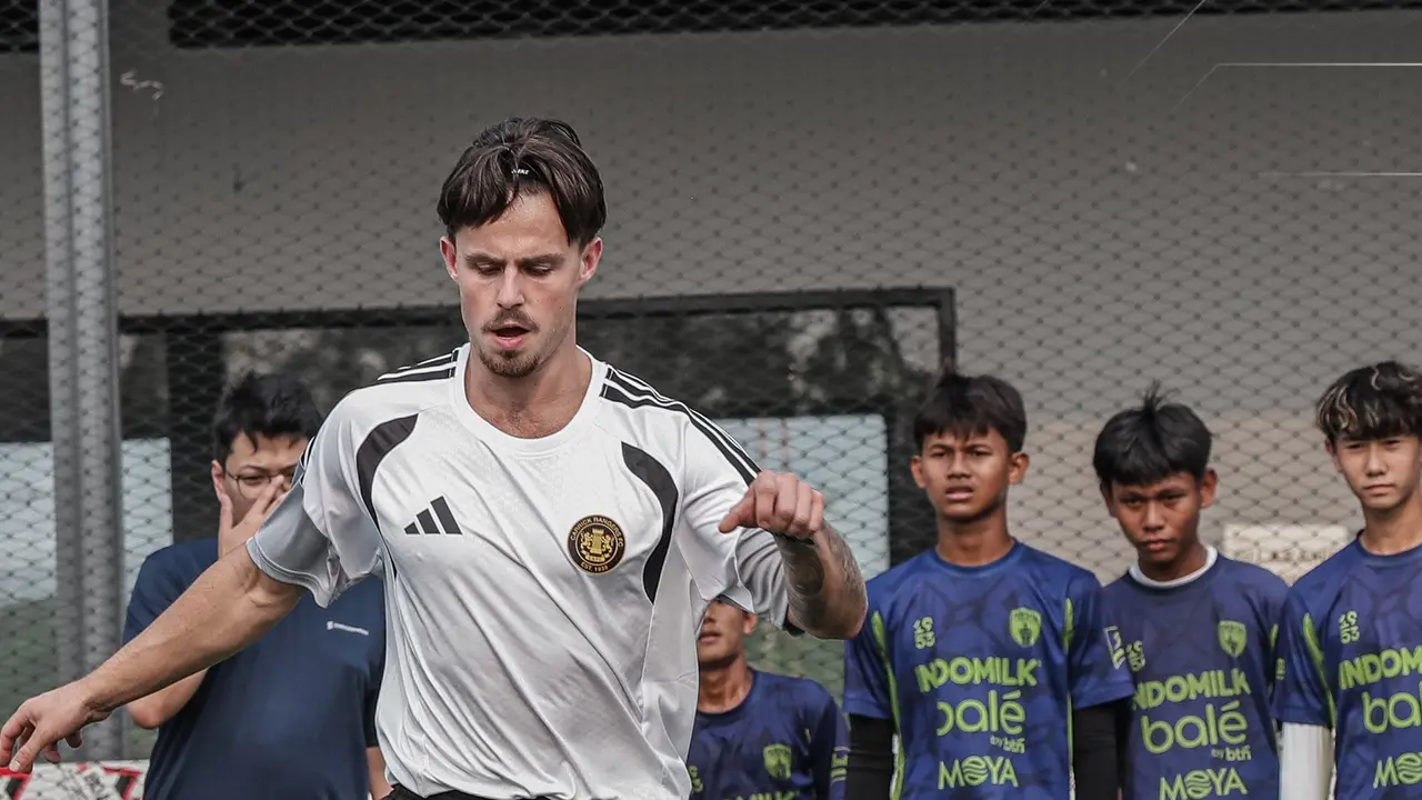 Klub sepak bola asal Irlandia Utara, Carrick Rangers FC, mengunjungi Persita Tangerang