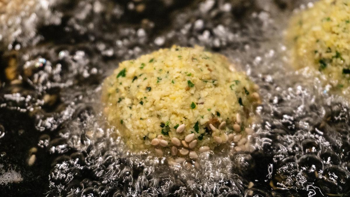 Cara Menggoreng Tanpa Cipratan Minyak, Aman dan Efektif Agar Anda Tetap Semangat Memasak