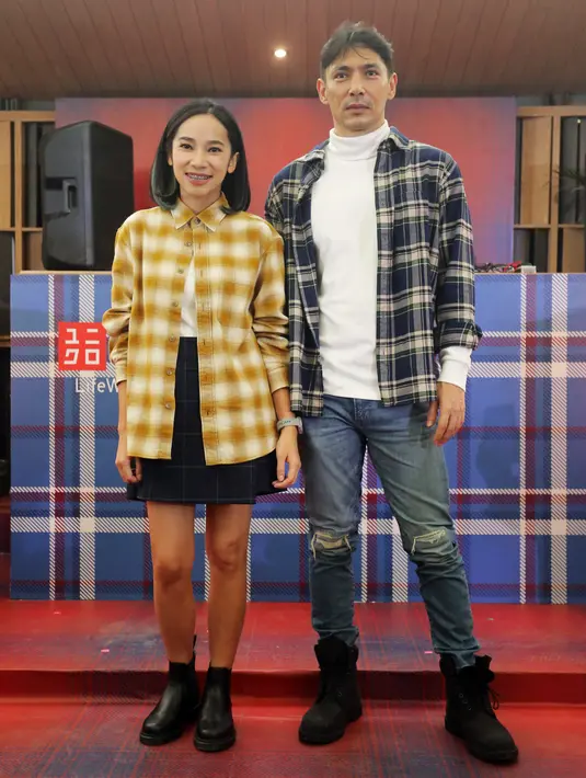 Keceriaan wajah Abimana terlihat ketika ia dan para model berjalan dan memperagakan busana. Bertema Live Life in Flannel, perusahaan pakaian asal Jepang UNIQLO resmi memperkenalkan koleksi terbaru Flannel Fall/Winter 2023. [Foto: Fimela.com/Bambang E Ros]