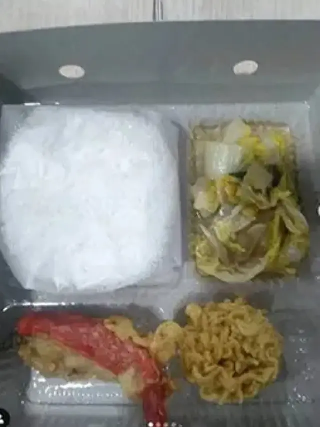 6 Menu Buka Puasa Pakai Nasi Kotak Ini Tak Sesuai Ekspektasi