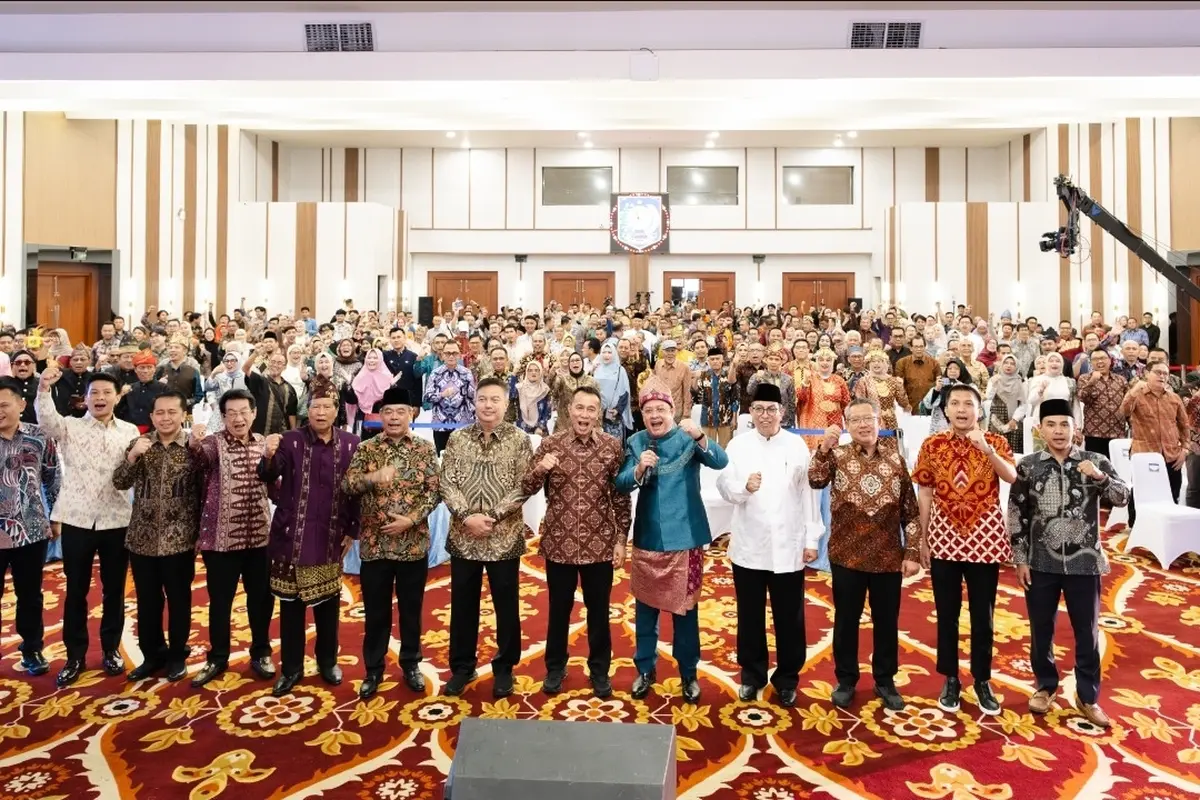 Ikatan Keluarga Alumni Universitas Islam Indonesia menggelar Halalbihalal dan Bakti Sosial 2026 yang digelar di Auditorium Gedung F Badan Pengembangan Sumber Daya Manusia Kementerian Dalam Negeri. (Istimewa)