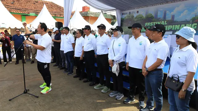 foto bersama antara pemerintah (KLH/BPLH) dengan sejumlah perusahaan besar. Acara ini terselenggara berkat kerja sama dengan MIND ID dan PT. Vale Indonesia