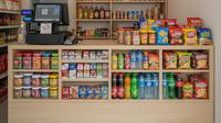 Area Kasir Sebagai Display Utama Cepat Beli/Desain Warung Sembako Tanpa Etalase (Sumber: gemini.com)