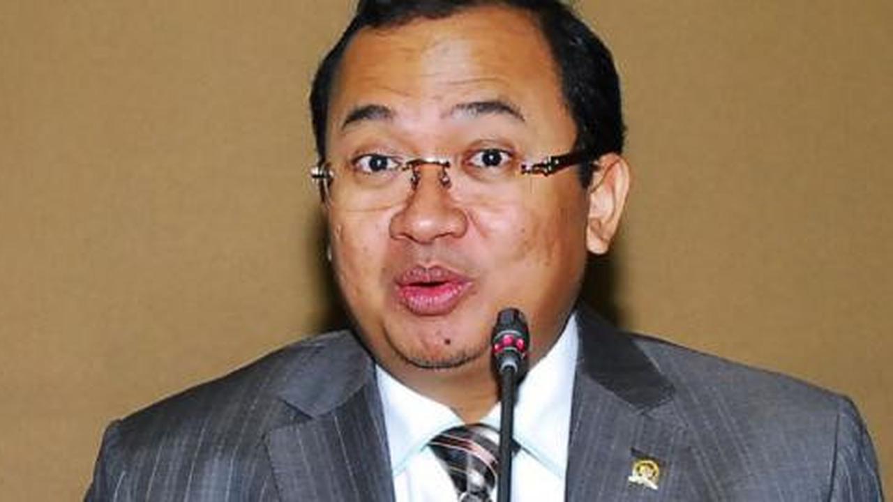 Priyo: Jangan pecat Denny Indrayana