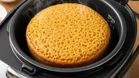 Cara Membuat Bika Ambon Pakai Magic Com di Rumah, Lembut dan Bersarang