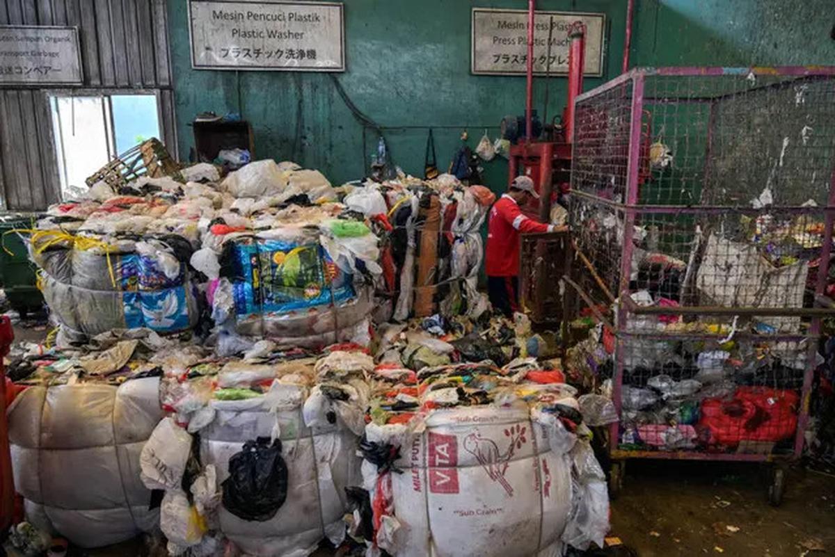 Hasil Riset: Indonesia Penghasil Polusi Plastik Terbesar Ketiga di Dunia