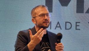 Maxim Bondar, Head of Business &amp; Marketing, MX, saat di acara MX Fest 2025 di Jakarta, Rabu (12/11/2025). (Liputan6.com/ Yuslianson)