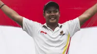Pepanah Pria Indonesia, Prima Wisnu Wardhana berhasil meraih Emas Pertama untuk Indonesia di nomor Compound Putra SEA Games 2017 (Bola.com/Vitalis Yogi Trisna).