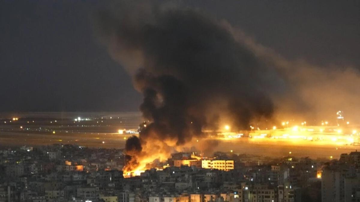 serangan udara israel ke lebanon
