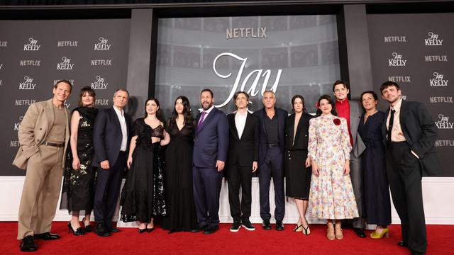 Eve Hewson Putri Bono Nekat Pakai Bra Menerawang di Karpet Merah ...