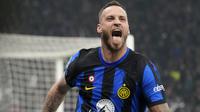 Marko Arnautovic menjadi pencetak gol tunggal bagi Inter Milan saat menghadapi Atletico Madrid pada leg 1 Liga Champions 2023/2024 di Stadion Giuseppe Meazza, Rabu (21/2/2024) dini hari WIB. (AP Photo/Luca Bruno)