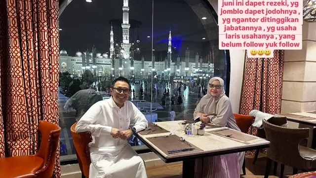Deretan Artis Indonesia Kini Menyandang Gelar Haji (Instagram/ekopatriosuper)/