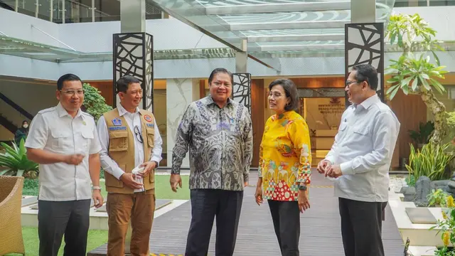 Menko Perekonomian Airlangga Hartarto dalam Rapat Koordinasi Terbatas (Rakortas) Pembahasan Penanganan Penyakit Mulut dan Kuku pada Hewan Ternak yang diadakan hari Rabu (29/6/2022). (Dok Kemenko Perekonomian)