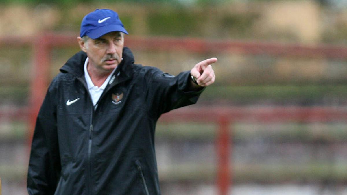 Alfred Riedl Resmi Latih Timnas Indonesia di Piala AFF 2016