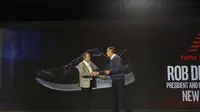 New Balance dan Intel resmi bekerjasama kembangkan jam tangan pintar (sumber: engadget.com)