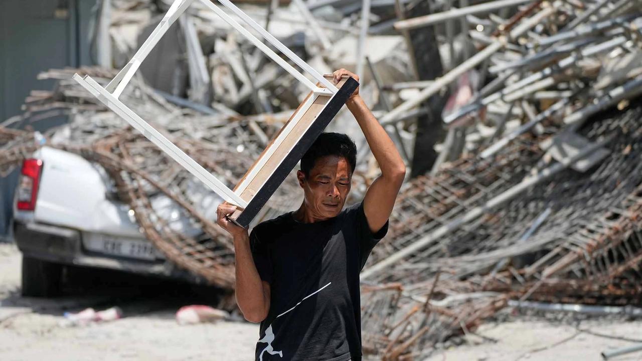 FOTO: Pencarian Korban Gedung Runtuh di Filipina Terus Berlangsung
