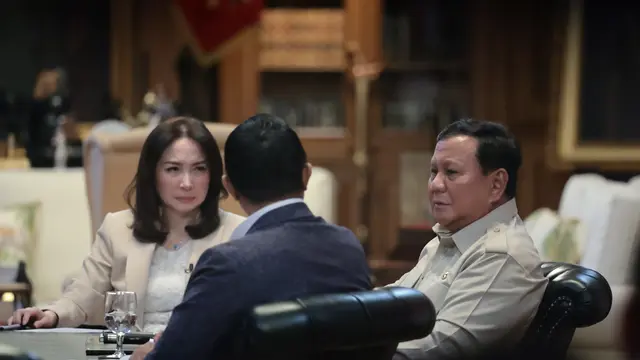 Presiden Prabowo Subianto bertemu sejumlah pimpinan redaksi dan pengamat di kediaman pribadinya, Hambalang, Bogor, Jawa Barat. (Istimewa)