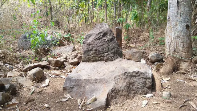 Hikayat Situs Batu Kursi Cirebon